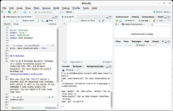 Fig. 2.4.2 This is what the RStudio window looks like in the three-column modeWhen RStudio creates an RMarkdown document, it will add the necessary «header» and some explanations. Most of them can be deleted, but it is advisable to leave the first